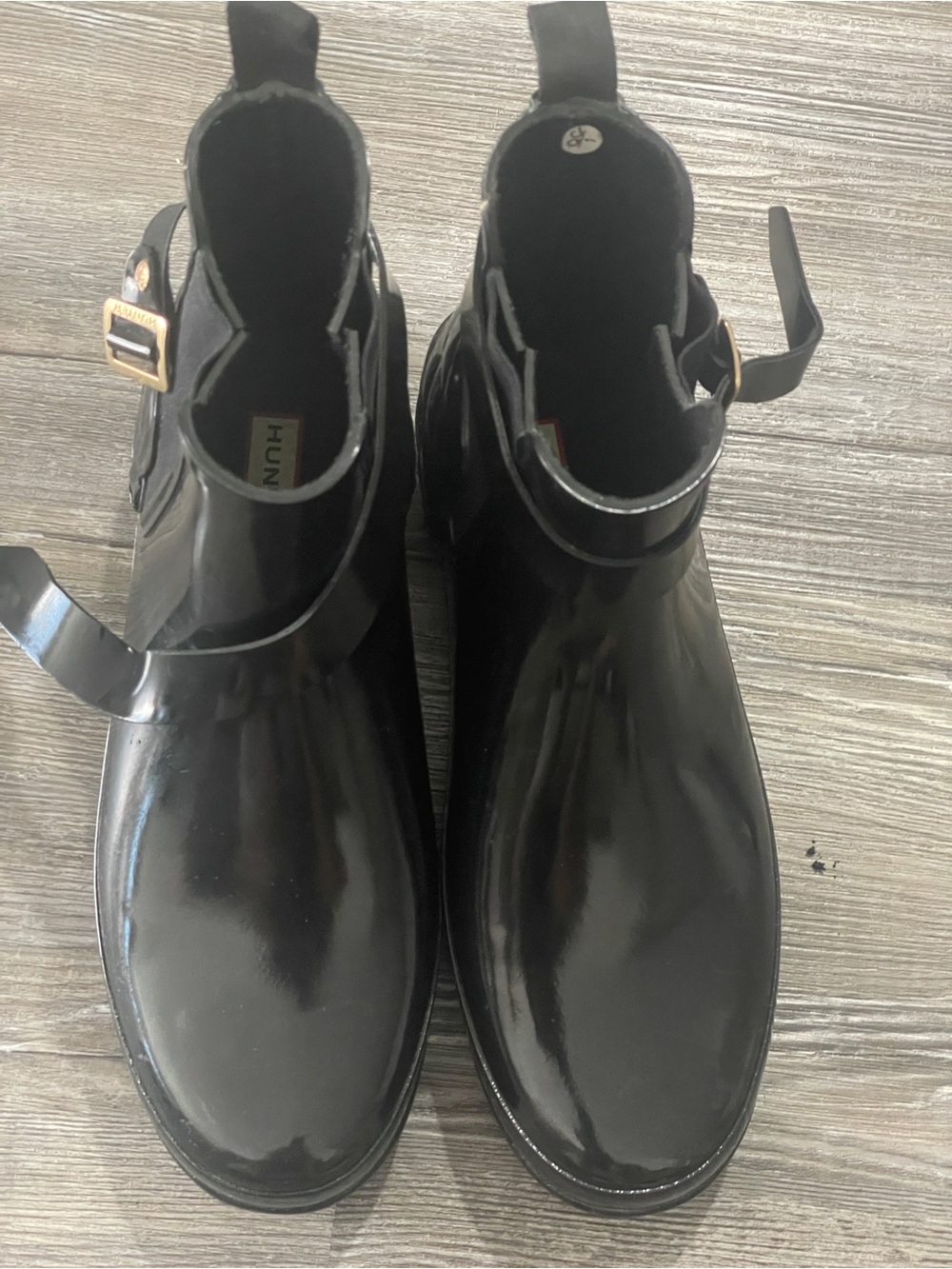 Hunter Women’s Black Gloss Quilted Chelsea Rain Boots